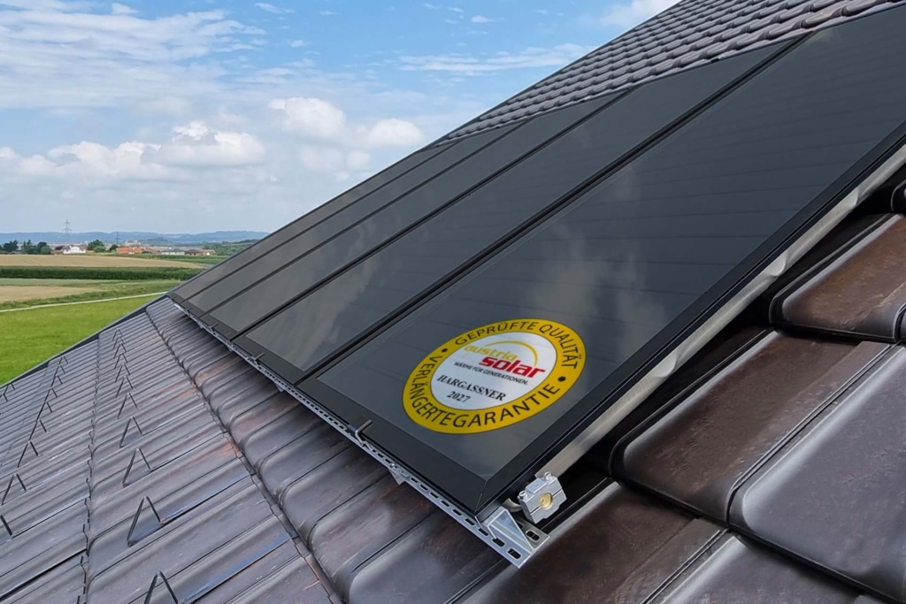 Dach mit thermischer Solaranlage - Austria Solar Gütesiegel