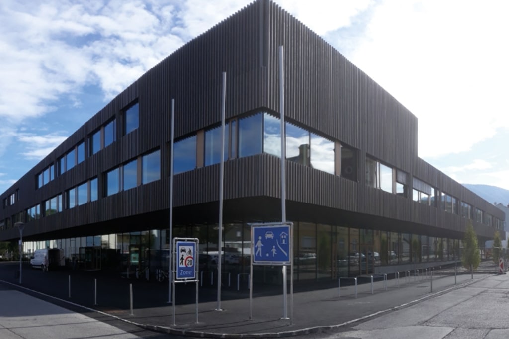 Gloggnitz school building