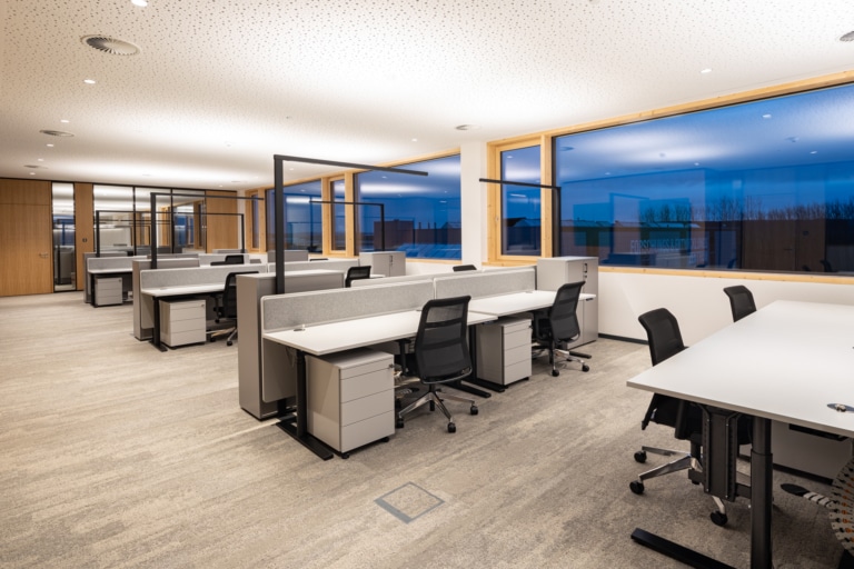 Neue Büroräumlichkeiten - 2. Stock Energy World | Aufstockung Bürogebäude Hargassner