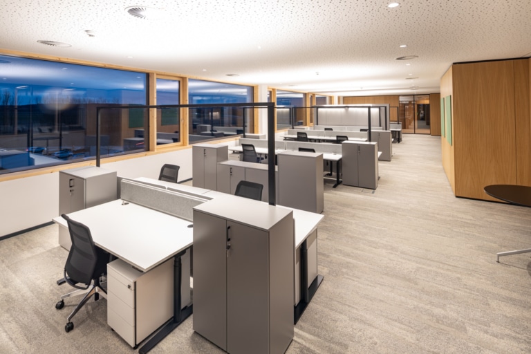 Blick ins neue Büro - 2. Stock Energy World | Aufstockung Bürogebäude Hargassner