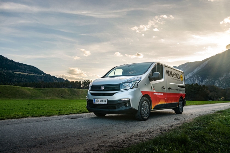 Hargassner customer service | Service technicians on the road to customers