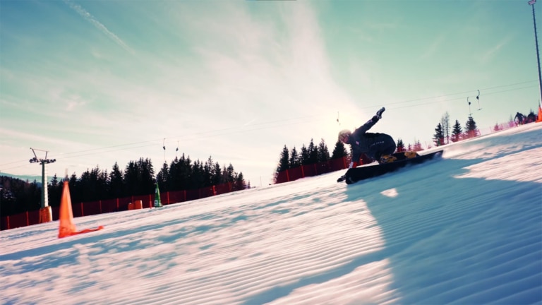 Alexander Payer beim Snowboarden | Sporthilfe Erfolgsgeschichten