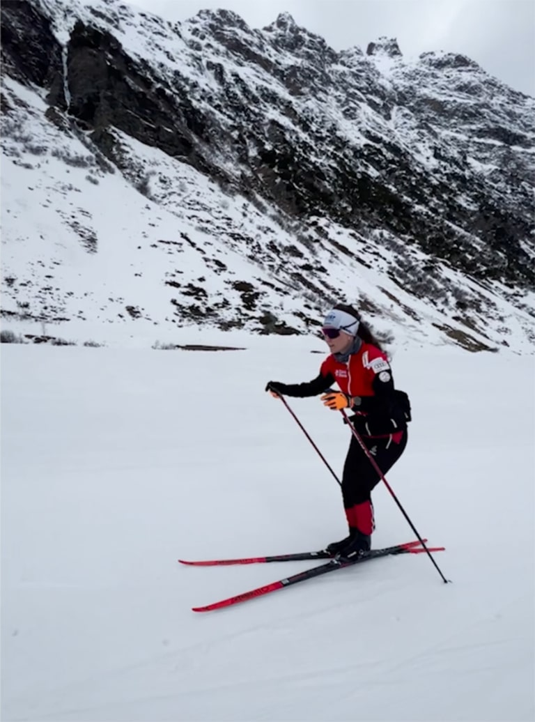 Lisa Unterweger beim Skifahren | Hargassner