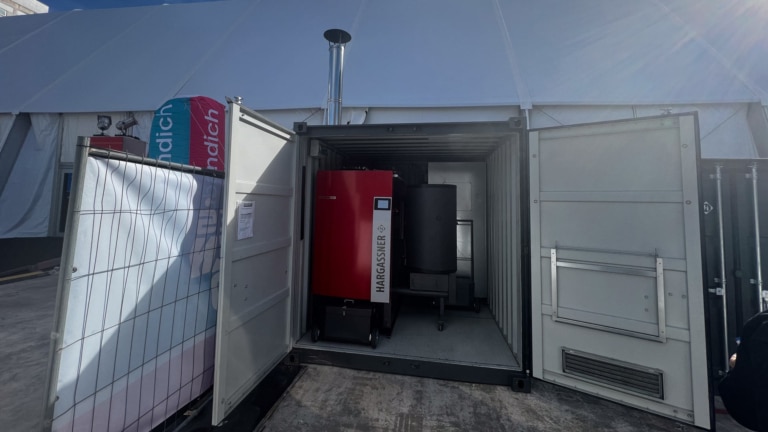 Eco-PK Kessel in einem Container bei den Erste Bank Open | Hargassner