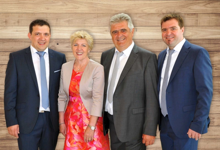 Familie Hargassner Gruppenfoto | Hargassner