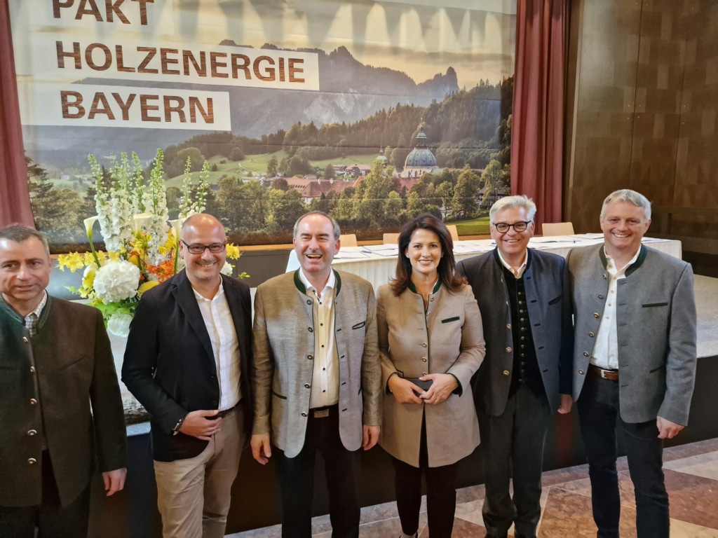 Holzenergie-Pakt Bayern | (c) Martin Bentele DEPI/DEPV