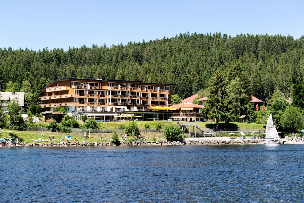 Außenansicht Seehotel Wiesler | Referenz Hargassner