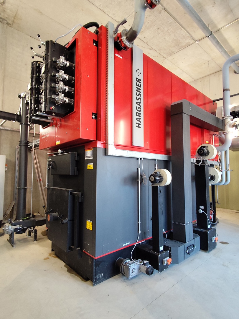 Magno-SR HARGASSNER installée vue de côté