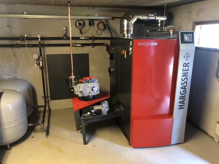Chaudière mixte à bois Eco-HK 20-60 kW installée