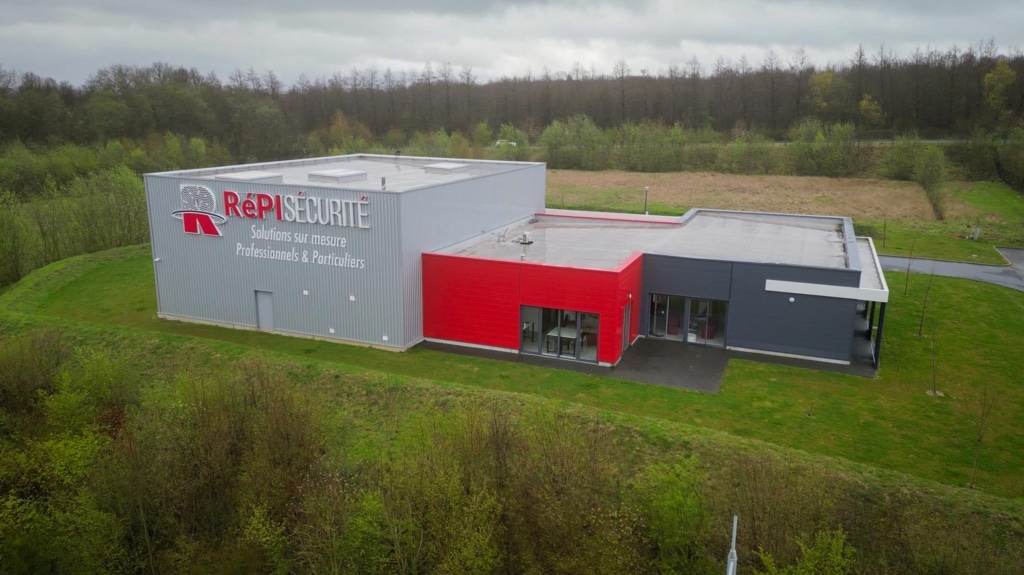 Devanture du nouveau bureau et atelier de RÉPI Sécurité à Leulinghem