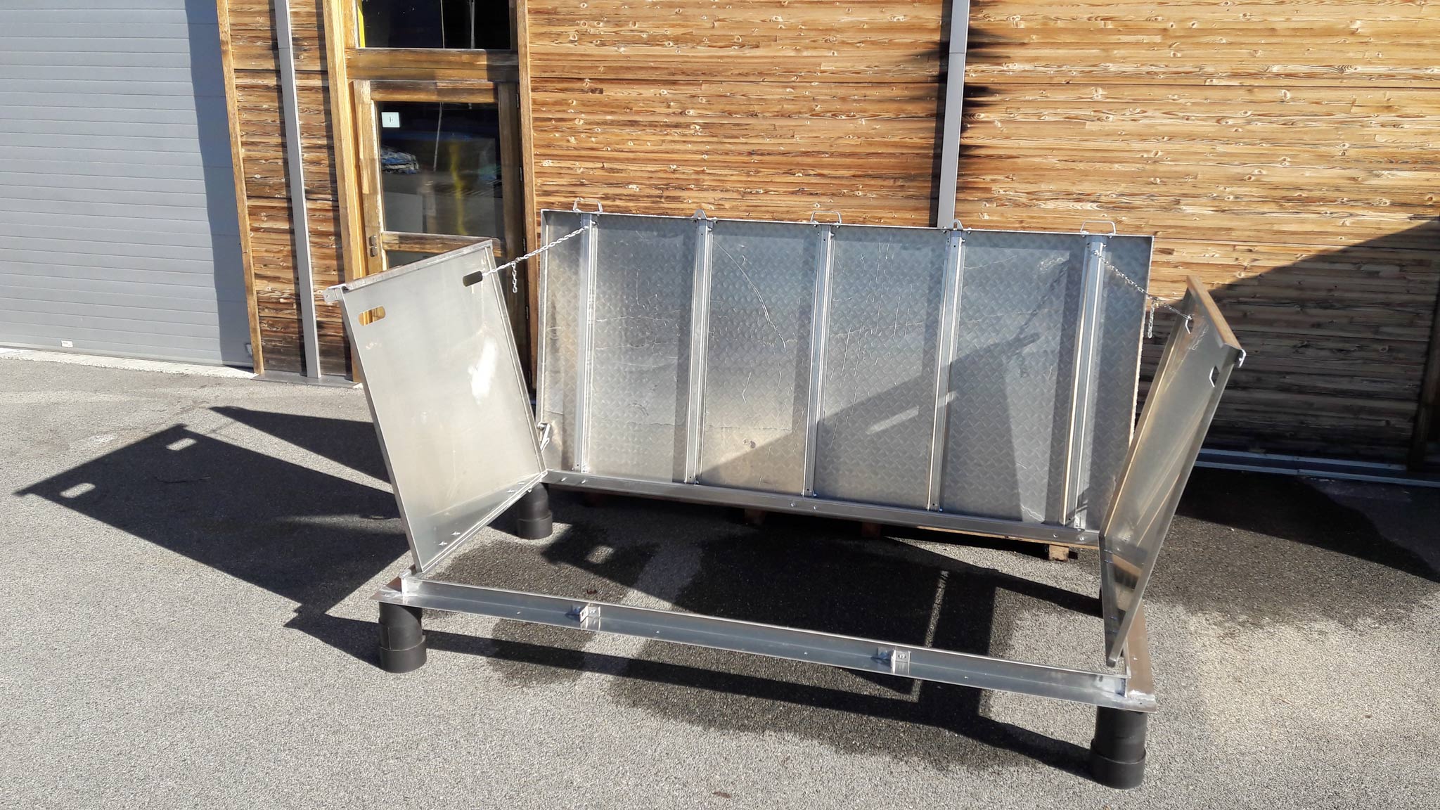 Trappe de remplissage non carrossable légère ouverte