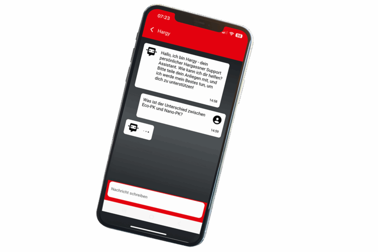 Ein Smartphone, welches den Chatverlauf mit HARGY anzeigt