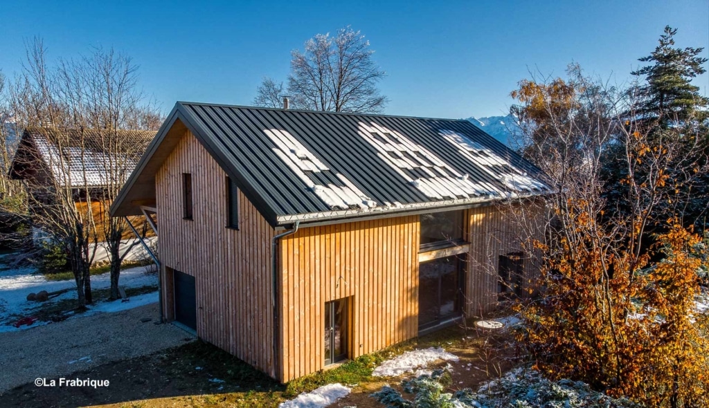 Extérieur de la maison basse consommation