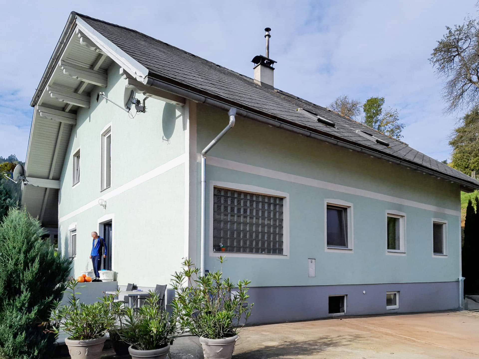 Außenansicht Einfamilienhaus Sirucic | Referenz Stückholzkessel Neo-HV 50 Hargassner