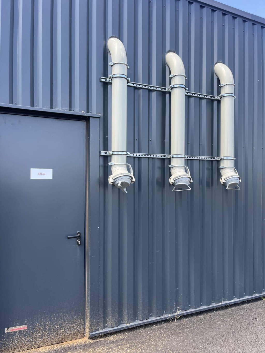Conduit de remplissage du silo à bois déchiqueté par soufflage