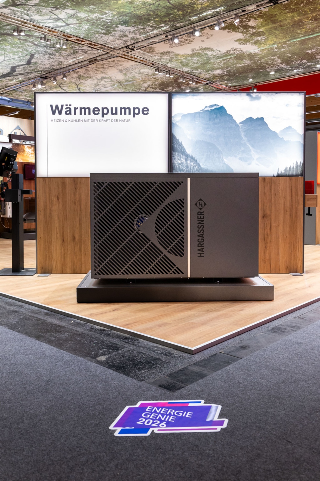 Premiere: Außenmodul neuen Propan-Wärmepumpe AirPro auf der Energiesparmesse Wels