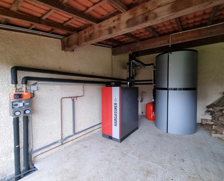 Chauffage central aux bûches avec une Neo-HV HARGASSNER