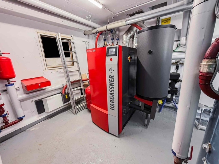 Chaufferie collective aux pellets HARGASSNER équipée d'une Eco-PK 100 kW