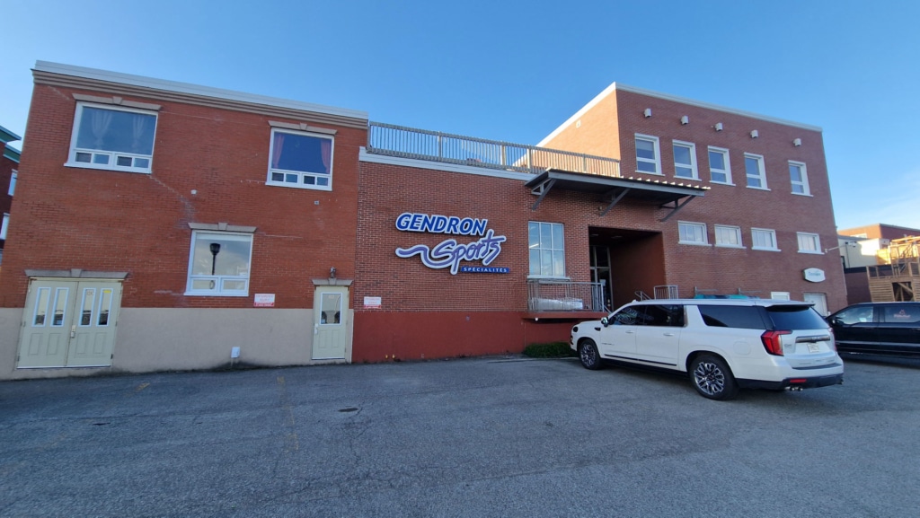 Exterieor view of Gendron Sports in Quebec, Reference pellet boiler