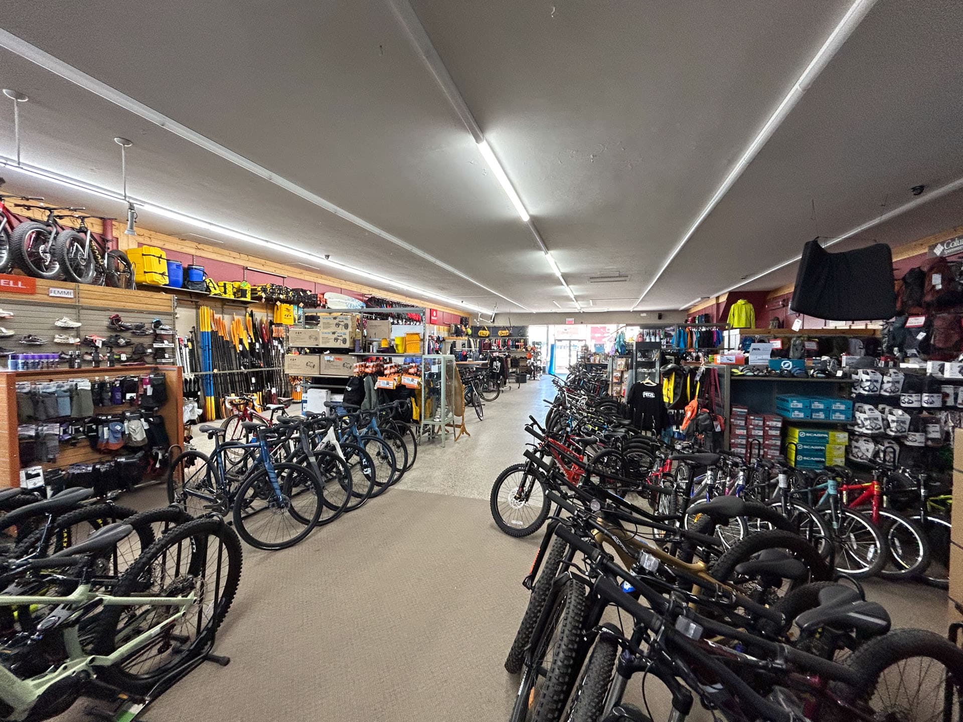 Interior view of Gendron Sports in Quebec