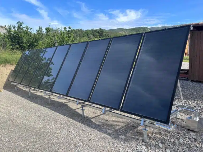 9 panneaux solaires thermiques TS 300 HARGASSNER en série