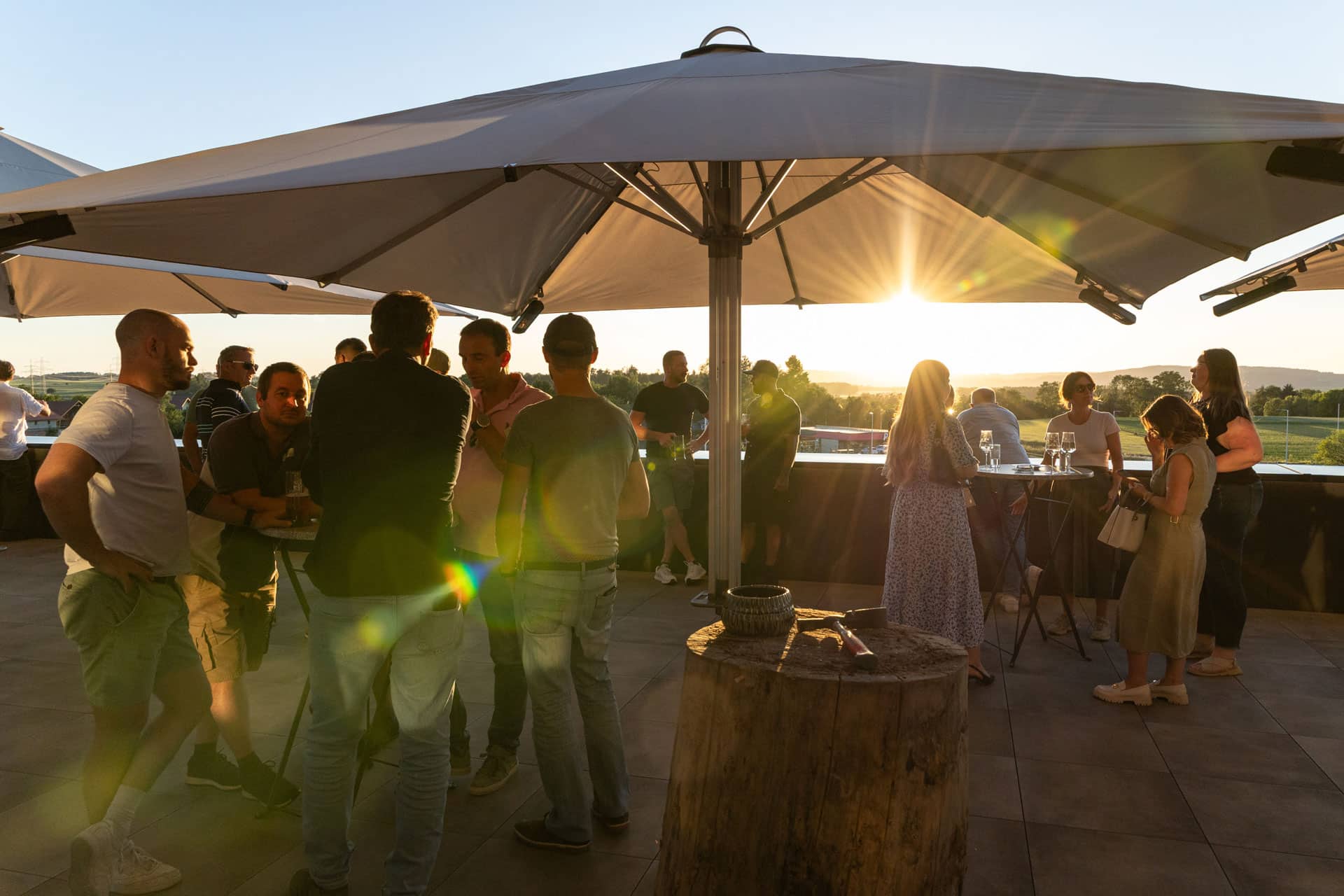 Sonnenuntergang auf der Terrasse auf dem Service Center beim Abschlussevent des internationalen Export Meetings 2026